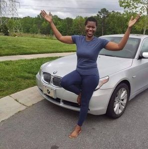 Meet your Posher, Gloria